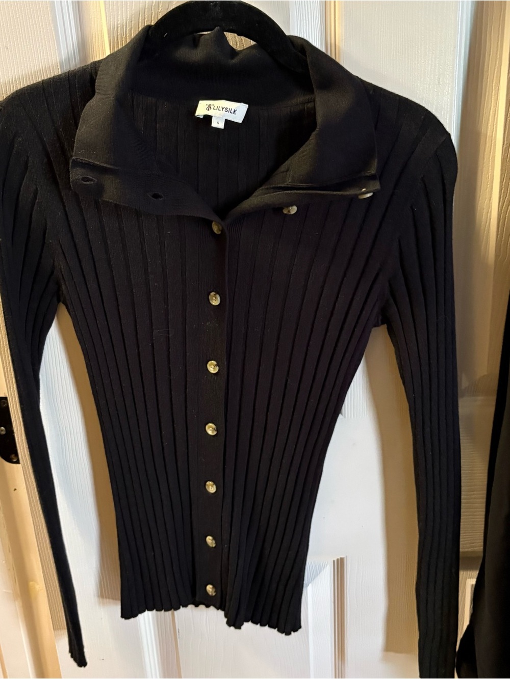 Lilly Silk Black Ribbed Button-Front Women's Sweater in mint  condition